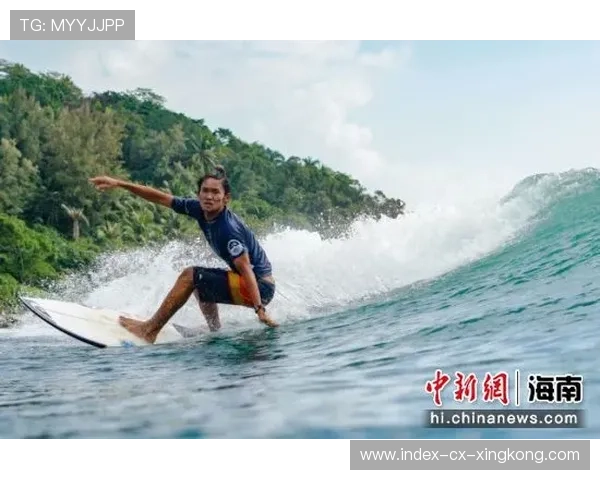 桨板冲浪选手一镜到底长镜头成年度迷因