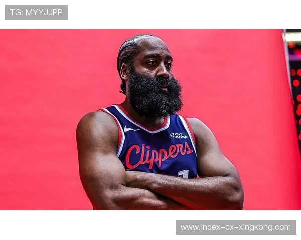 哈登队内沟通或失效：篮坛巨星背后的隐秘挑战