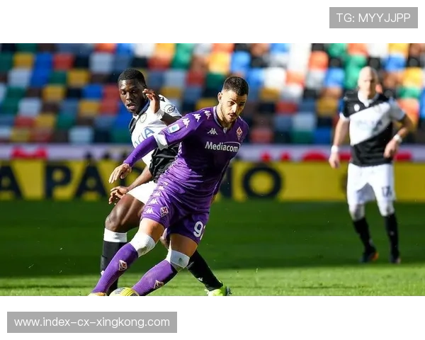 汉堡通过传中制造数次威胁：边路进攻的艺术与科学