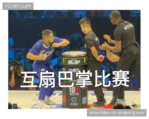 UFC膝顶KO：极限瞬间震撼赛场的唯美一击