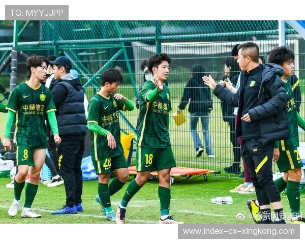 梅州客家梯队教练带队训练