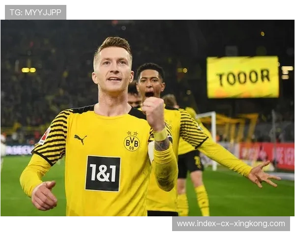 罗马两翼连续下底，斯图加特禁区解围忙，斯图加特的马