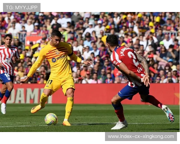 费兰托雷斯单脚推射再创佳绩，巴萨锋线无解